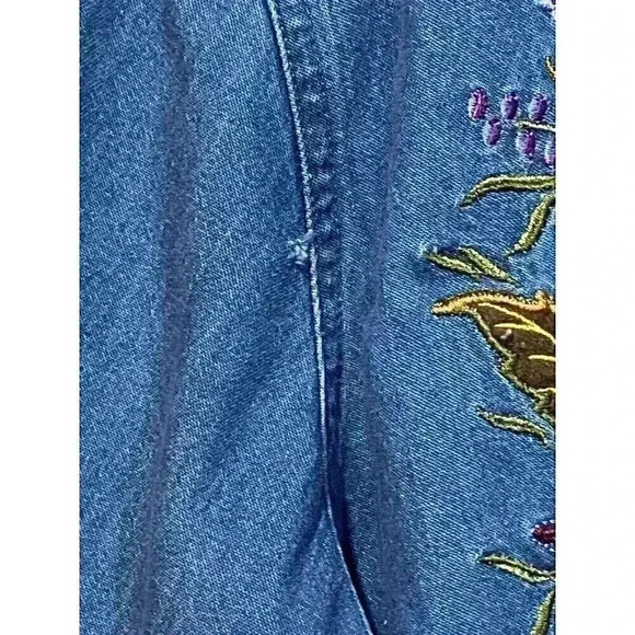 VTG Bobby Brooks Women 14W/16W Denim Shirt Embroidered Floral Button up 90s 80s - Picture 5 of 7